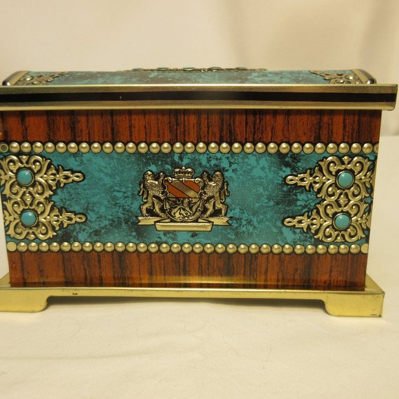 Antique Blue Bird Confectionary Tin - Picture 2 of 7